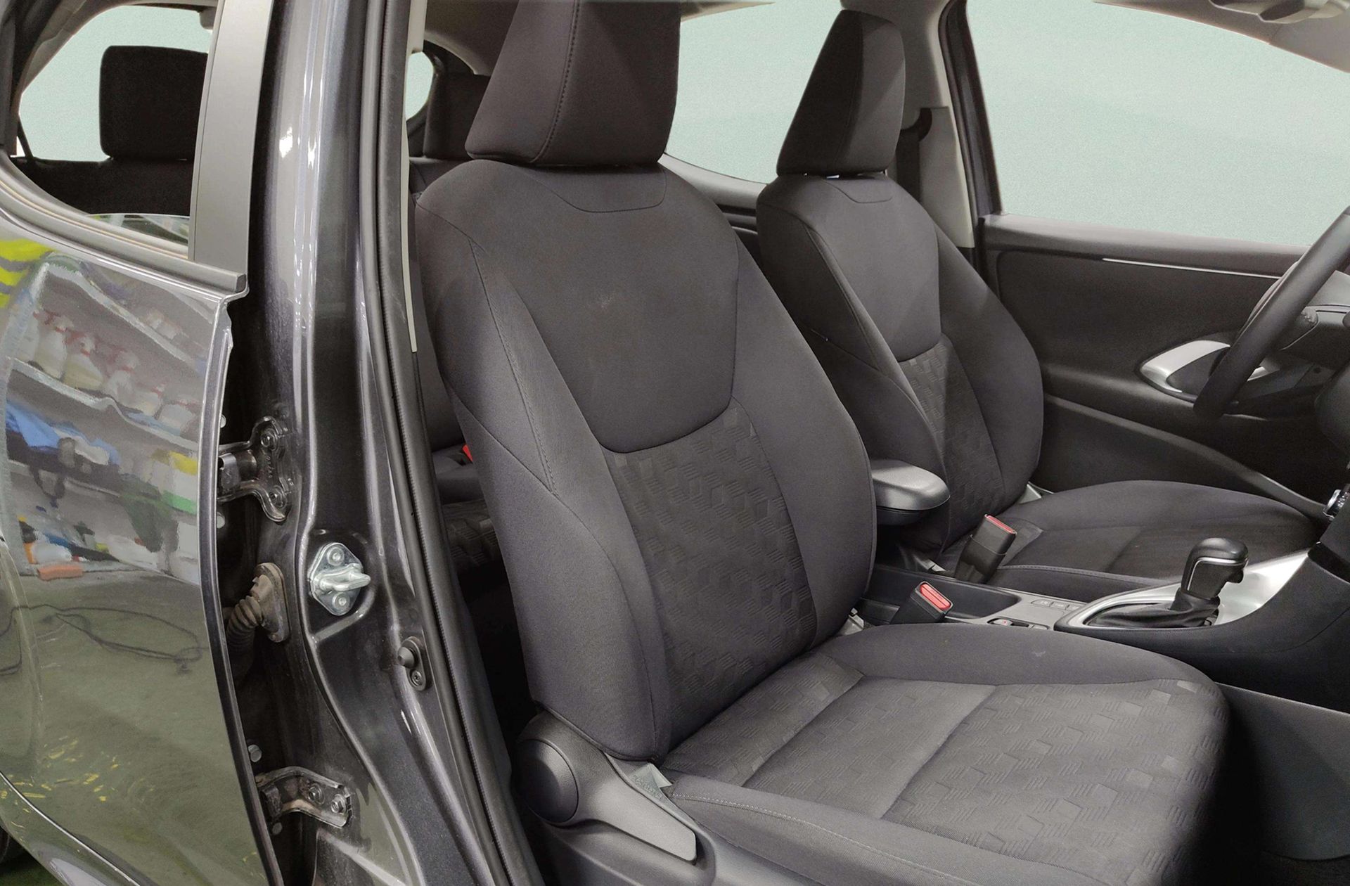 Toyota Yaris 120H Active Plus - foto 16