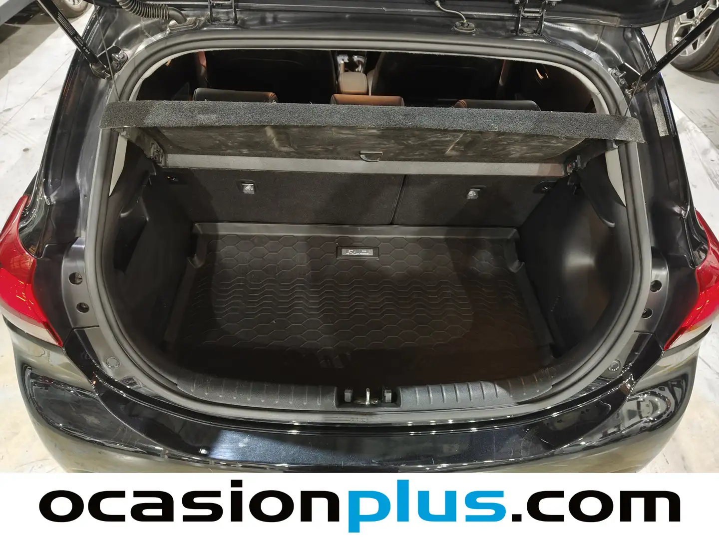 Foto KIA Rio Kia Rio 1.0 T-GDi MHEV iMT Drive Pack Sport (100 CV)