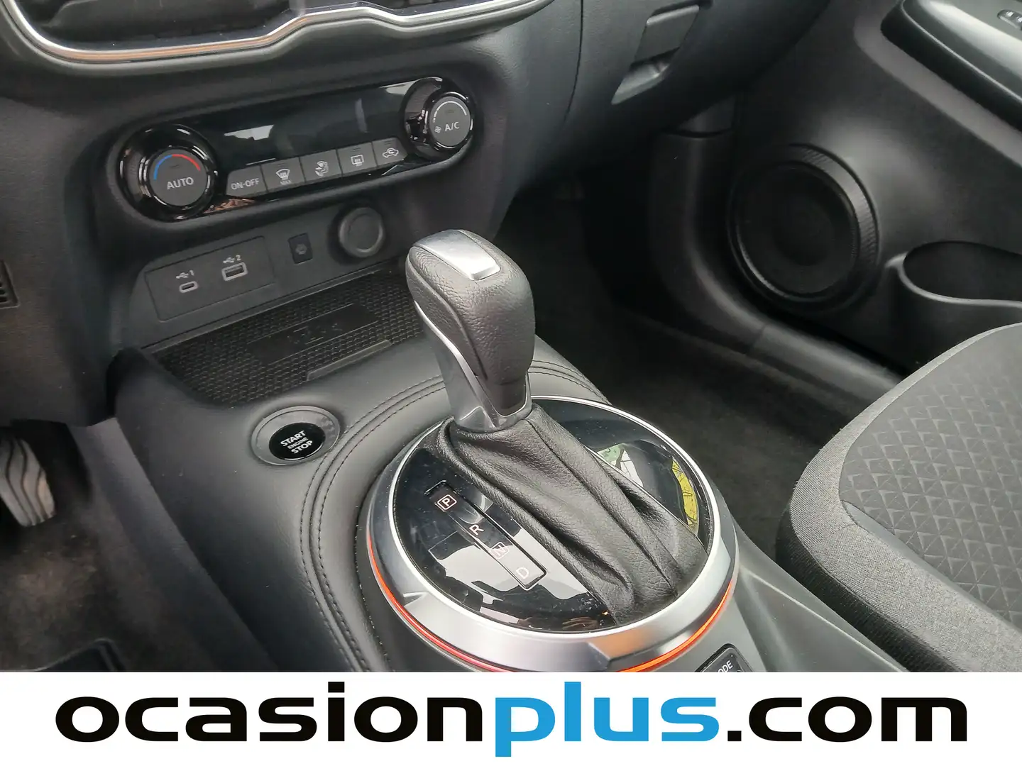 Foto Nissan JUKE Nissan Juke DIG-T N-Connecta 4x2 DCT (114 CV)