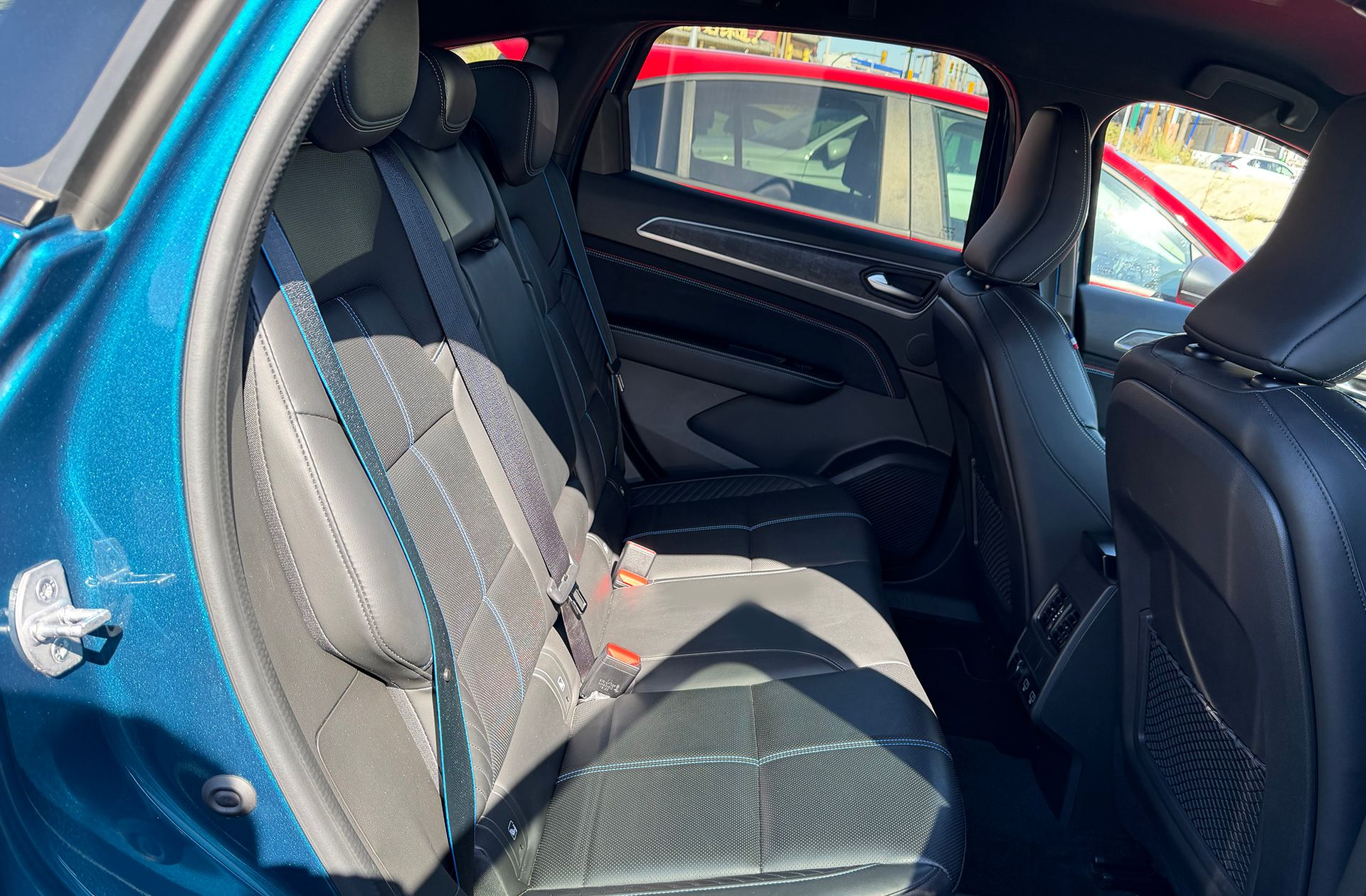Renault Arkana Esprit Alpine TCe mild hybrid EDC - foto 14