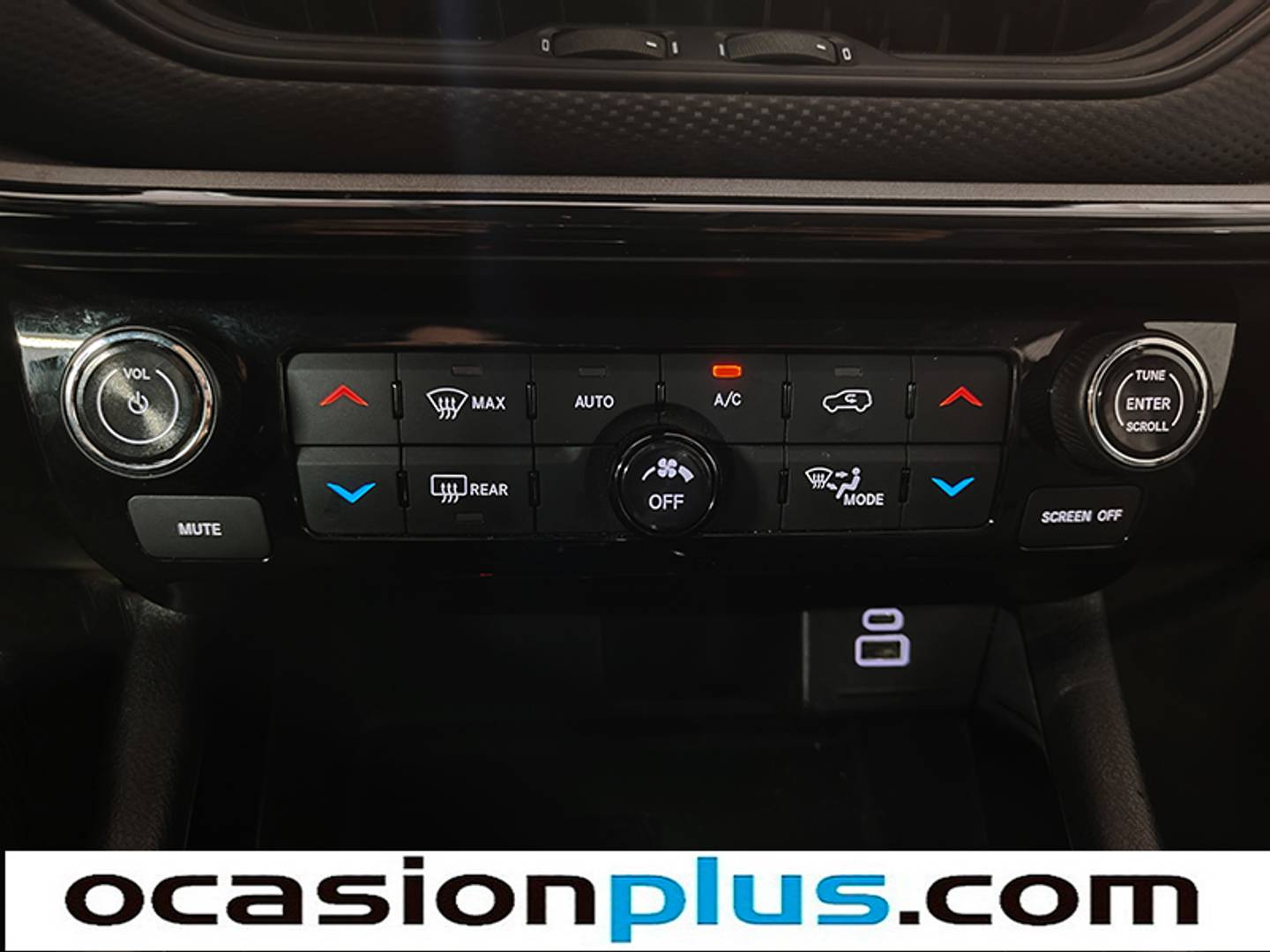 Foto Jeep Compass Jeep Compass 1.5 MHEV Night Eagle DCT (130 CV)