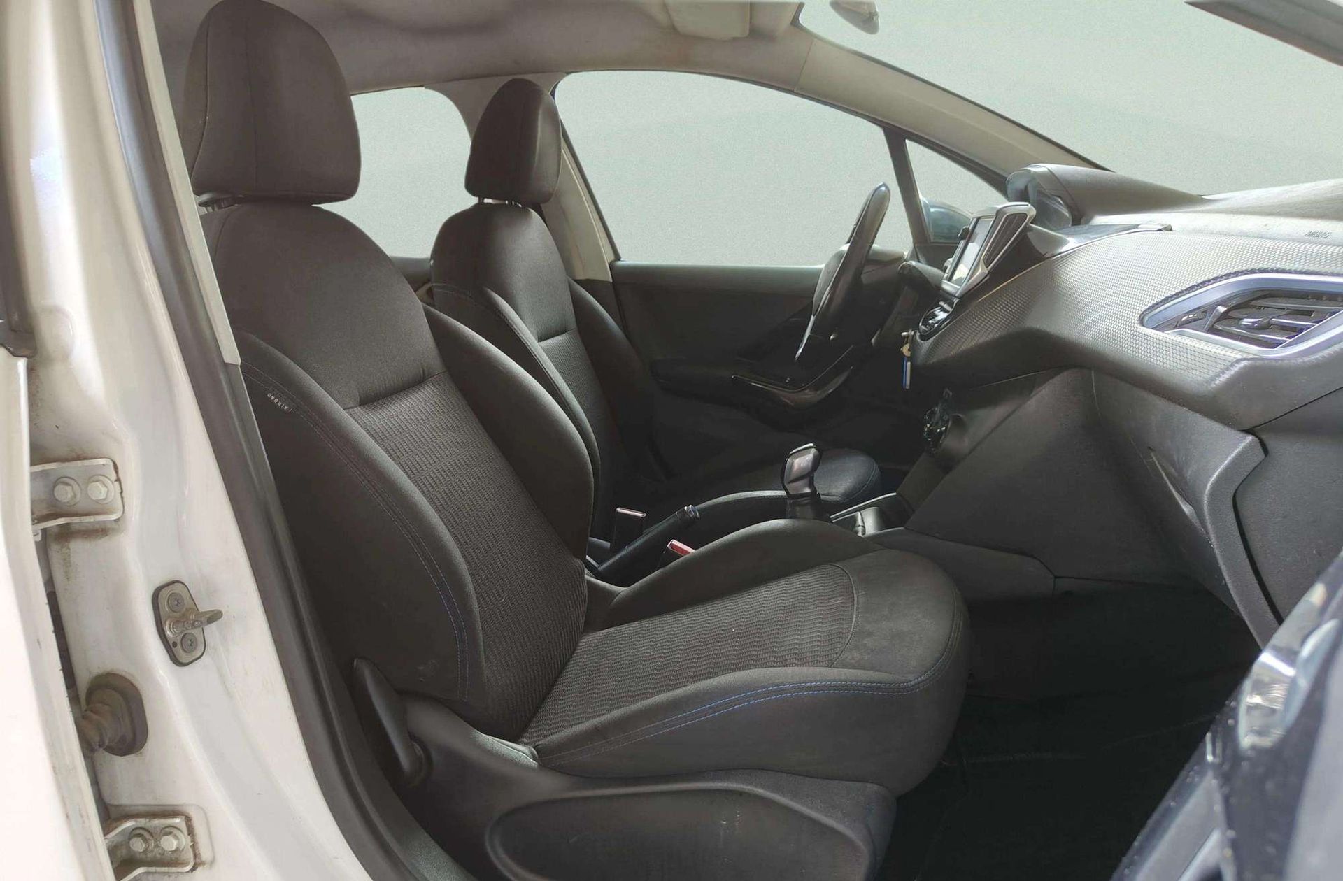 Peugeot 208 1.6 BlueHDi Style S - foto 14