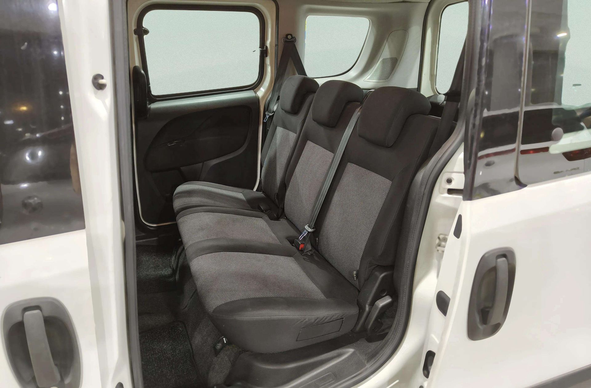 Fiat Doblò Panorama 1.3 MultiJet Pop N1 - foto 9