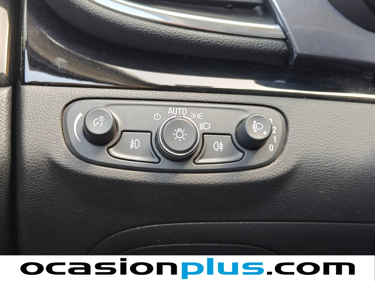 Extras y acabados del Opel Mokka X Opel Mokka X 1.6 CDTI S&S Selective 4X2 WLTP  (136 CV)