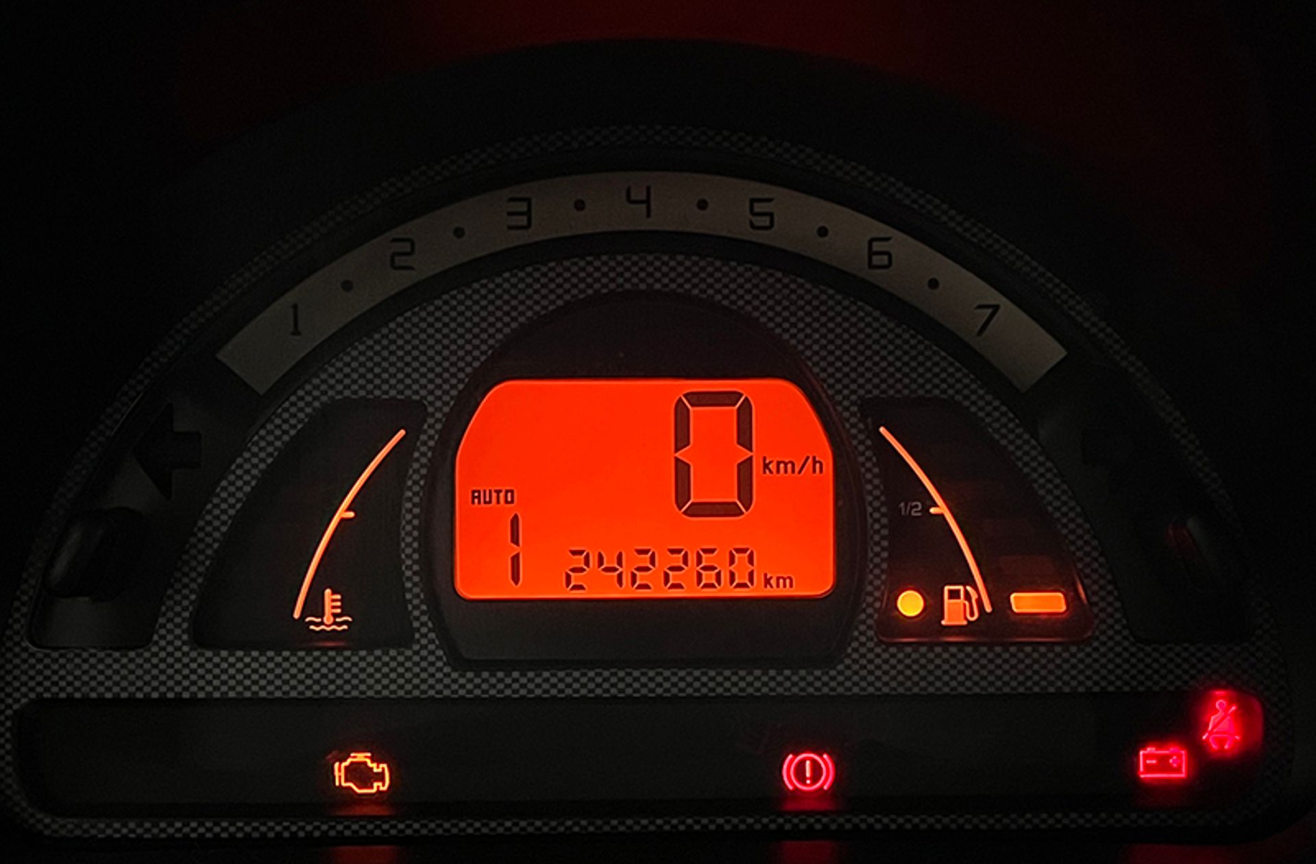 Citroën C2 1.4 HDi VTR - foto 18