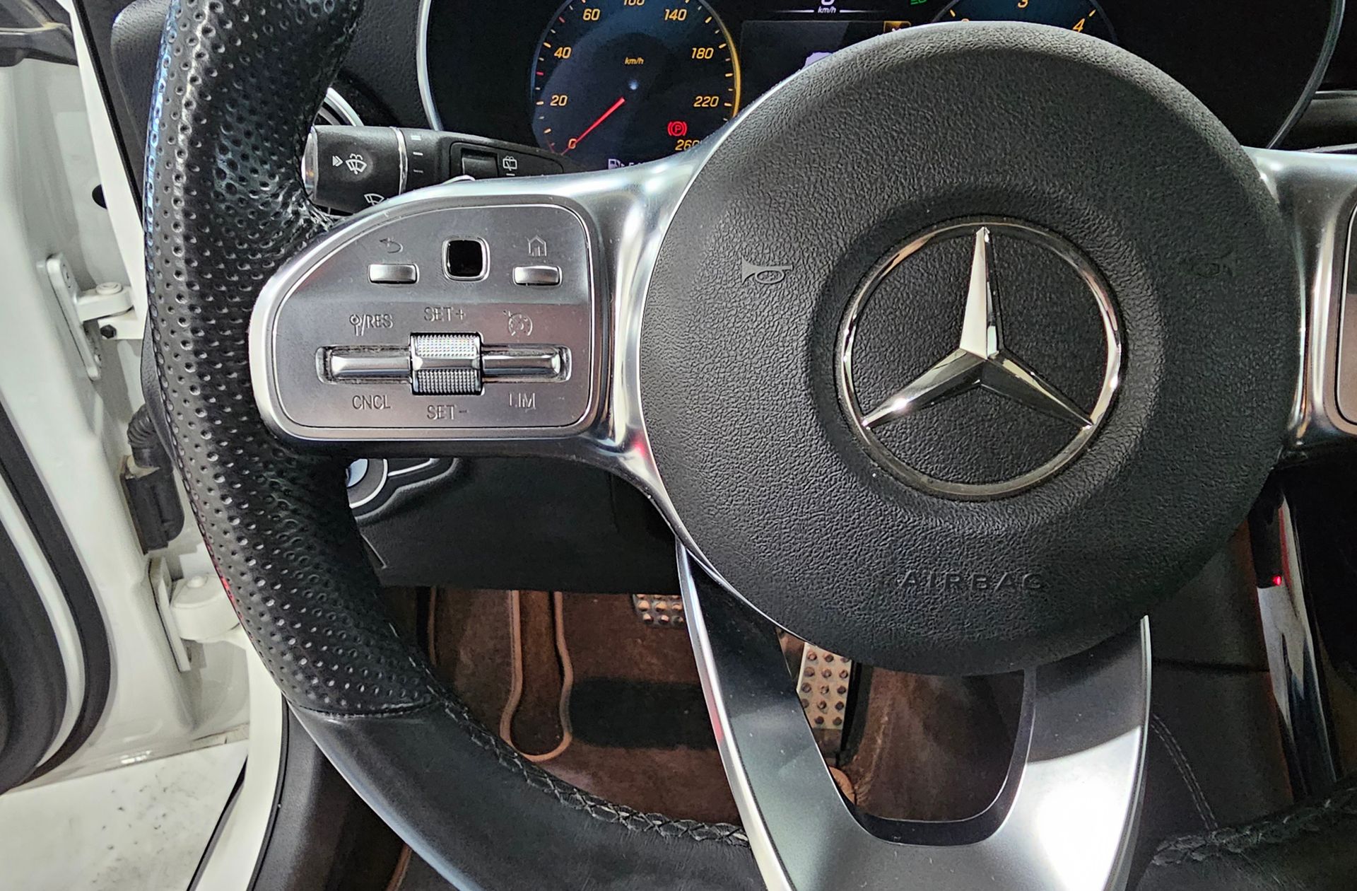 Mercedes-Benz GLC Mercedes GLC 200 d 4Matic Pack AMG - foto 33