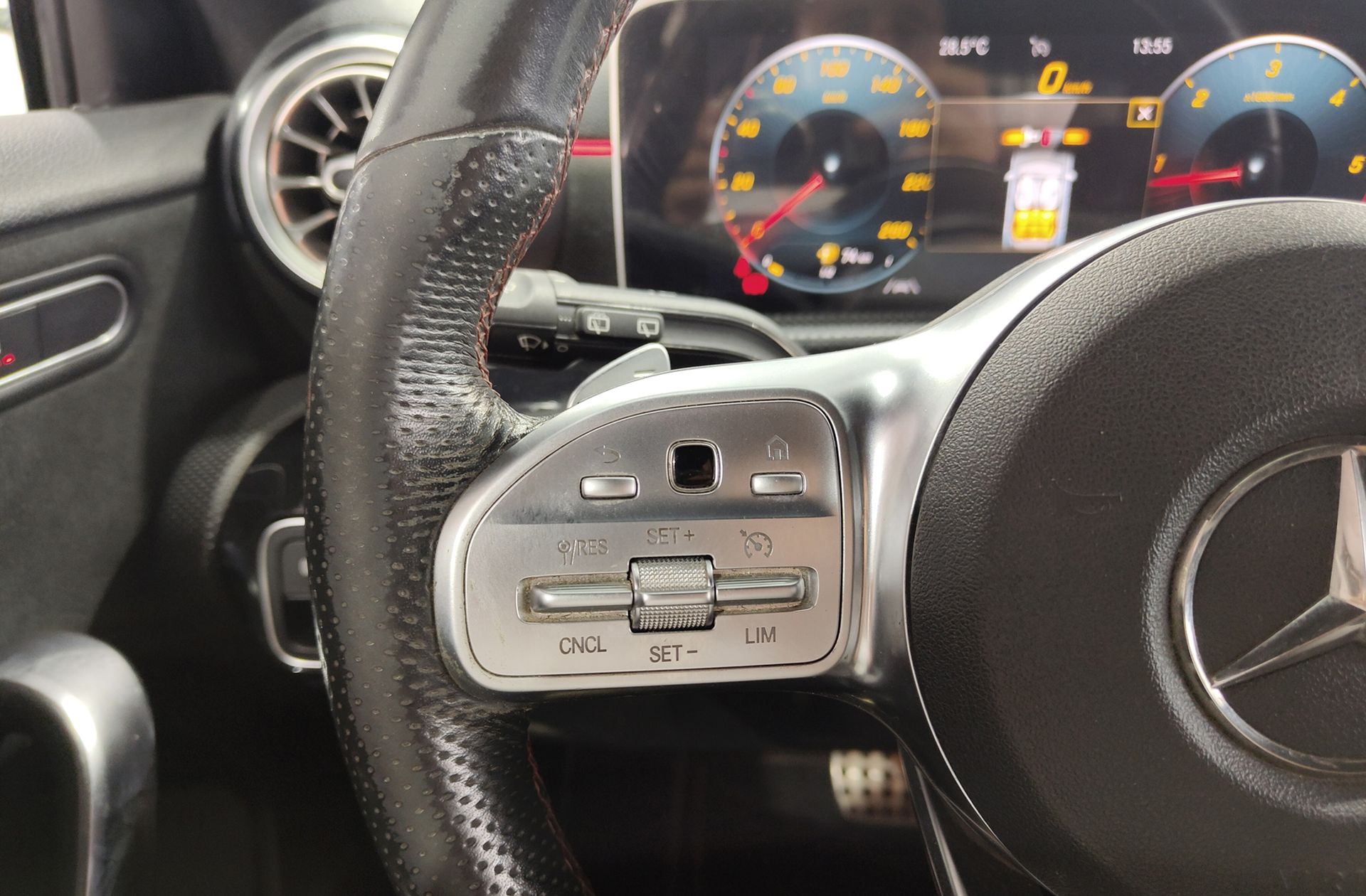 Mercedes-Benz Clase A 220 d Pack AMG - foto 28