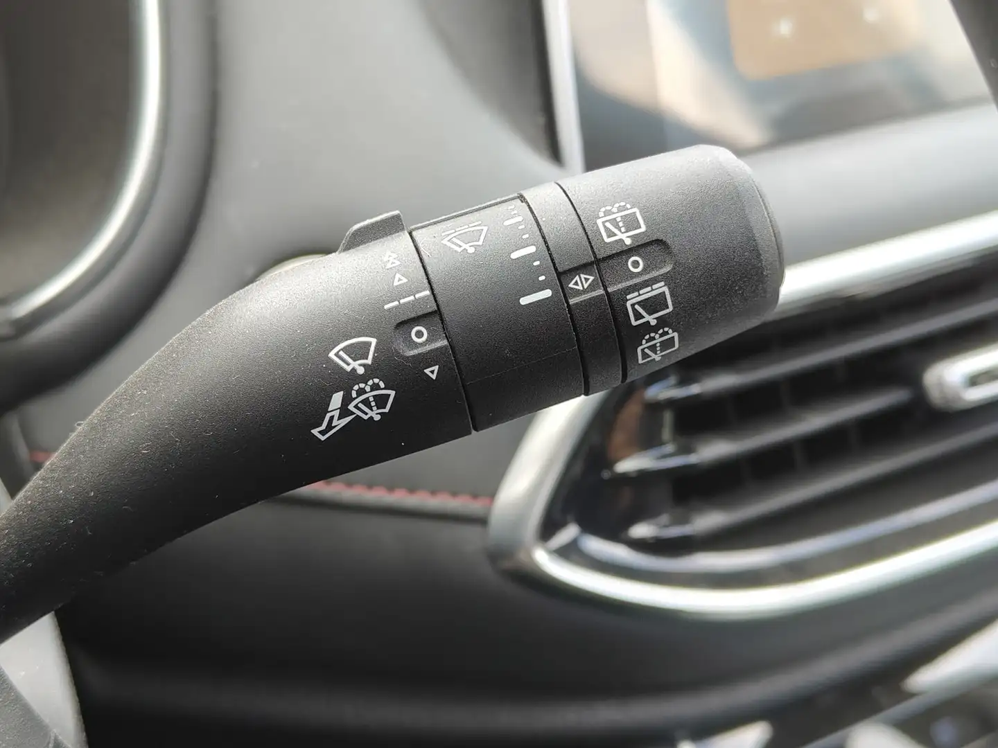 Foto MG HS MG HS 1.5 Turbo GDI Luxury (162 CV)