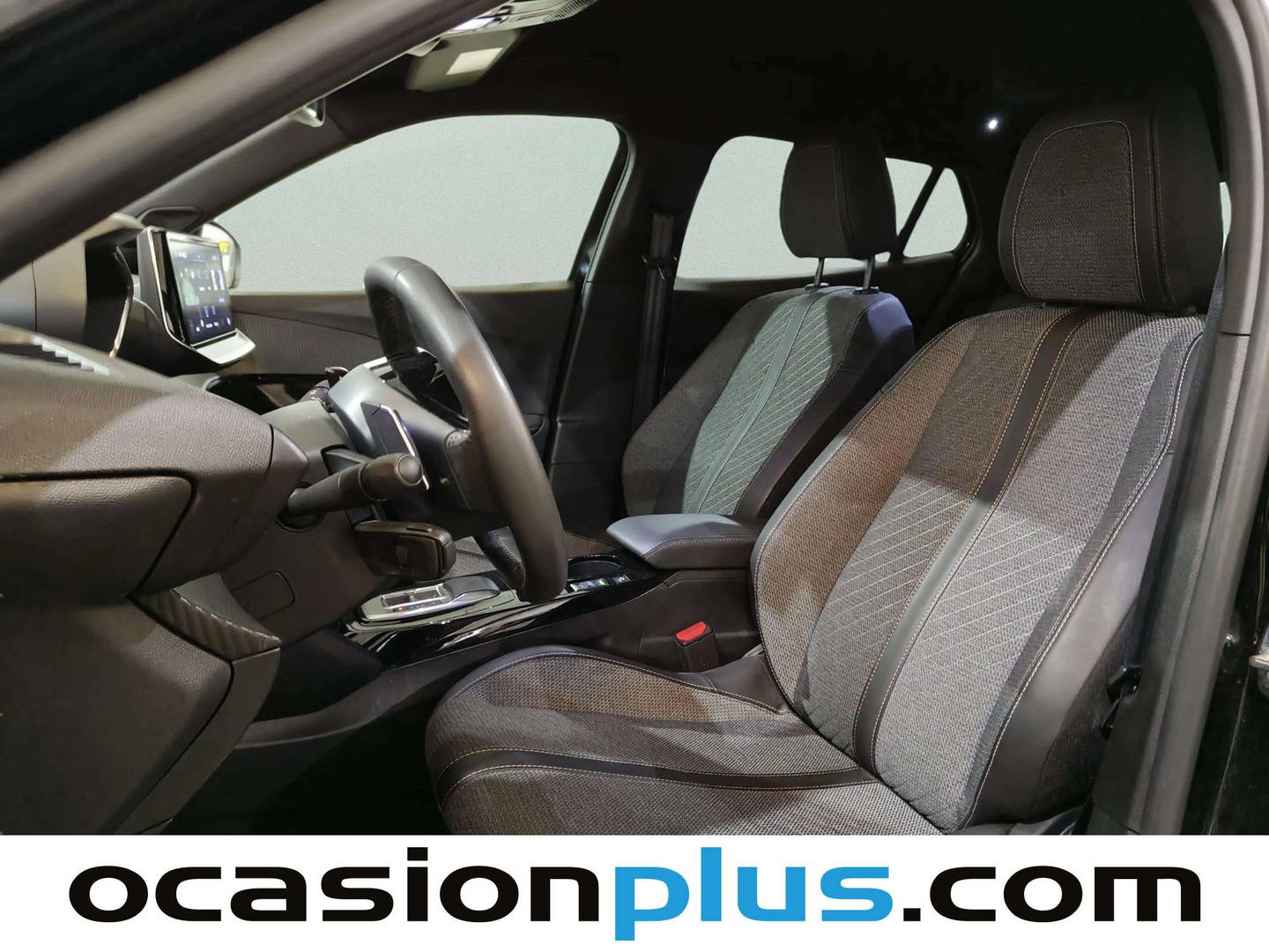 Foto asientos delanteros Peugeot 2008 Peugeot 2008 Allure Hybrid eDCS6 (145 CV)