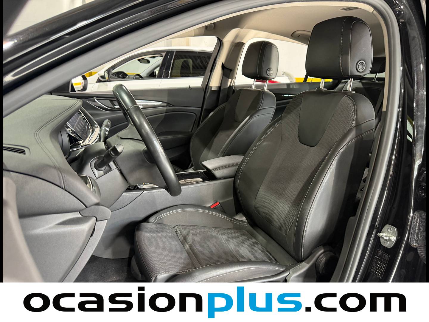 Foto asientos delanteros Opel Insignia Opel Insignia 2.0T SHT Business Elegance AT9 (170 CV)