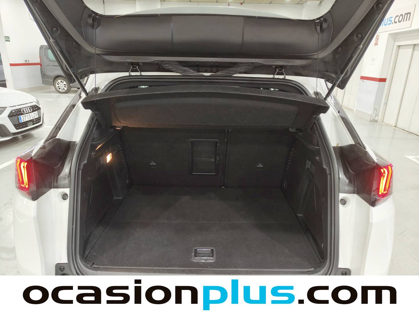 Foto Peugeot 3008 Hybrid Peugeot 3008 Hybrid 300 Allure Pack e-EAT8  (300 CV)