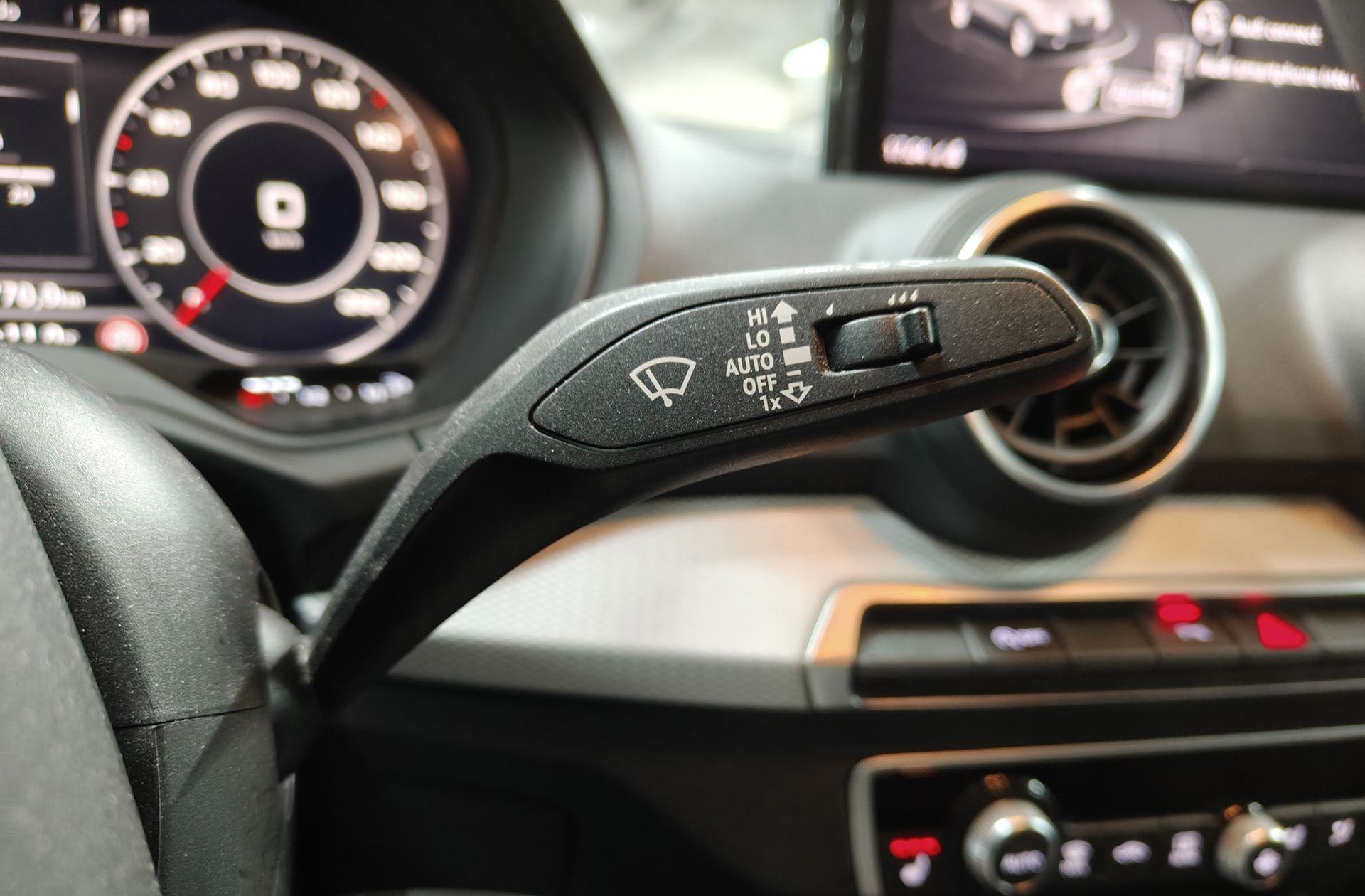 Audi Q2 Advanced 35 TFSI S tronic - foto 31