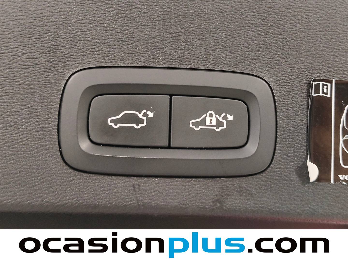 Acabados Volvo XC40 Volvo XC40 T3 Momentum Pro Auto (163 CV)
