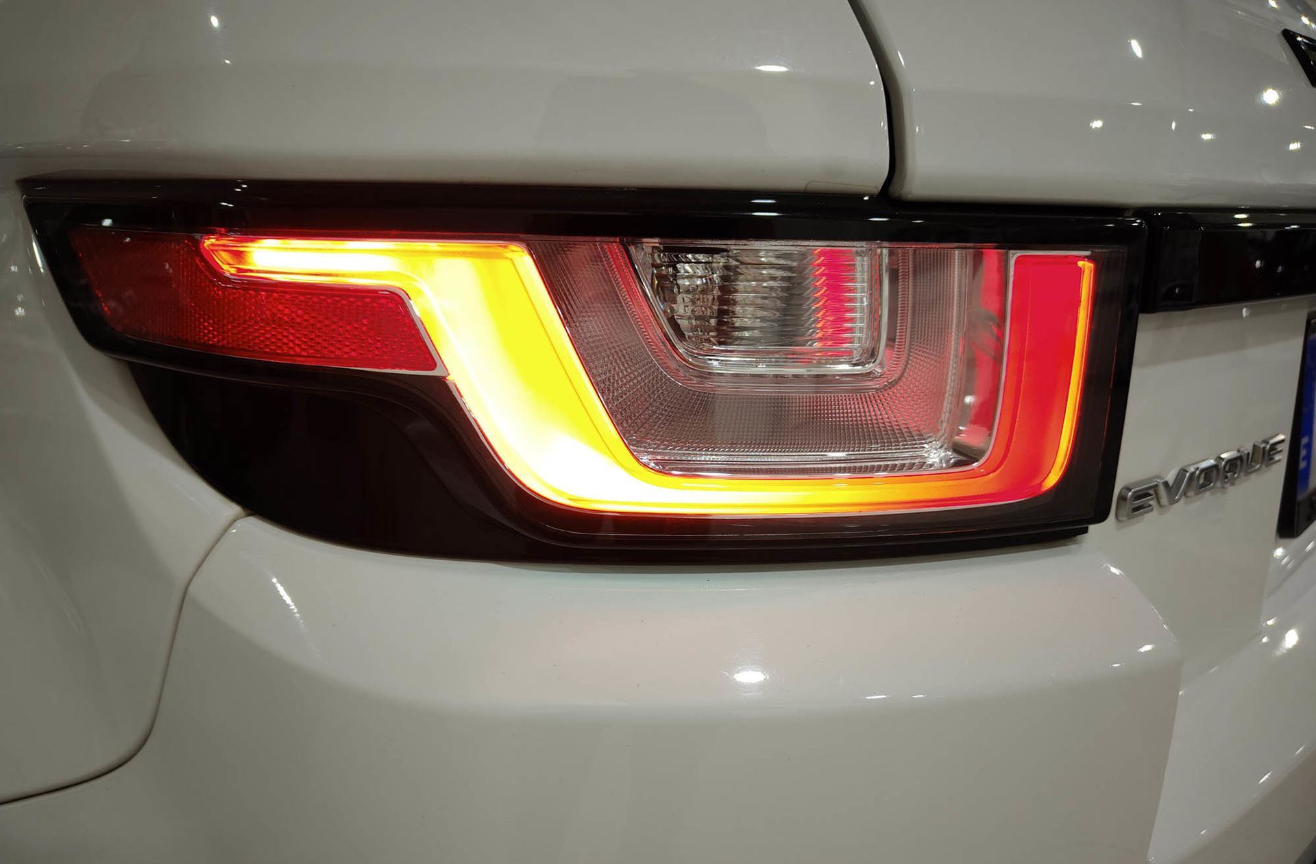 Land Rover Range Rover Evoque 2.0L eD4 Pure 4x2 - foto 17