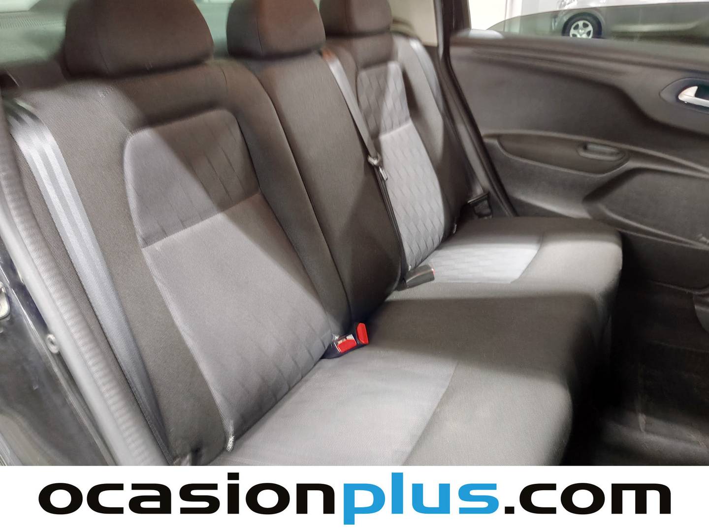 Foto Citroën C-Elysée Citroen C-Elysee BlueHDi 100 Shine (102 CV)