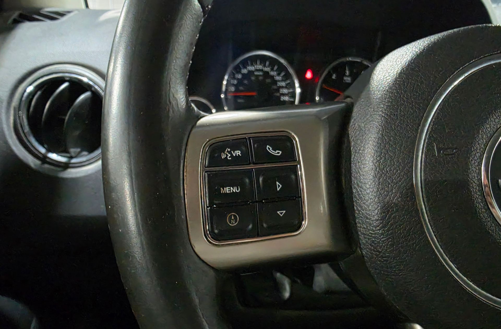 Jeep Compass 2.2 CRD North 4x2 - foto 21