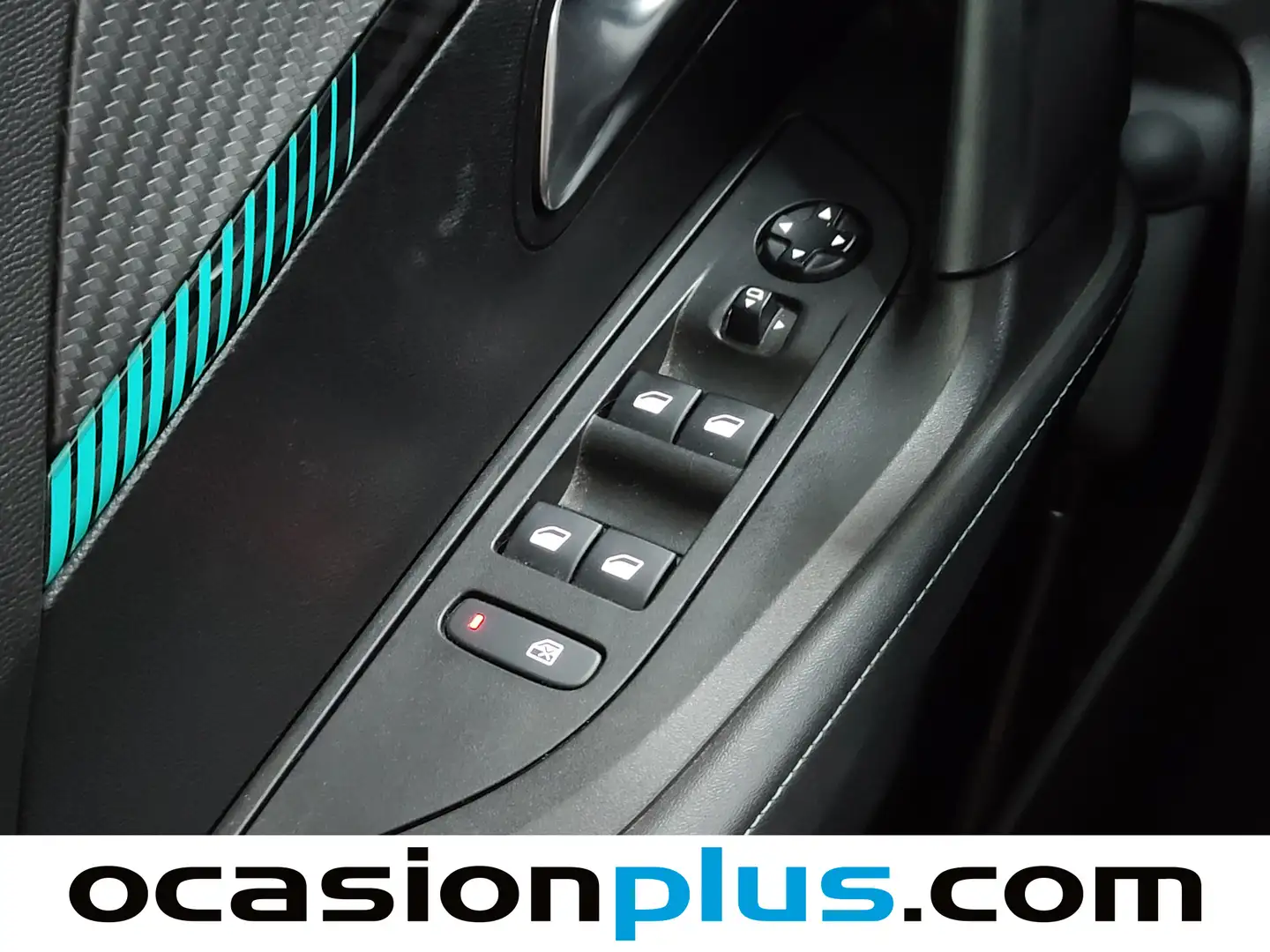 Foto Peugeot 2008 Peugeot 2008 PureTech 130 S&S Allure (130 CV)