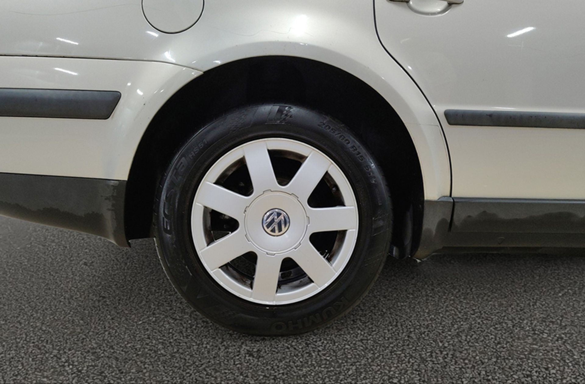 Volkswagen Passat Trendline 1.9 TDI - foto 27