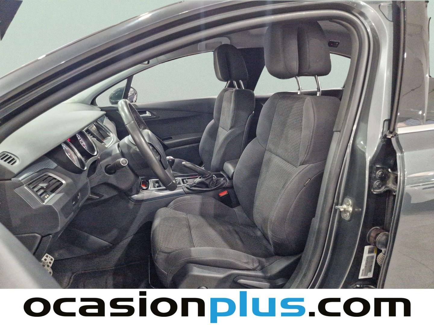 Foto asientos delanteros Peugeot 508 Peugeot 508 2.0 HDI Active (140 CV)