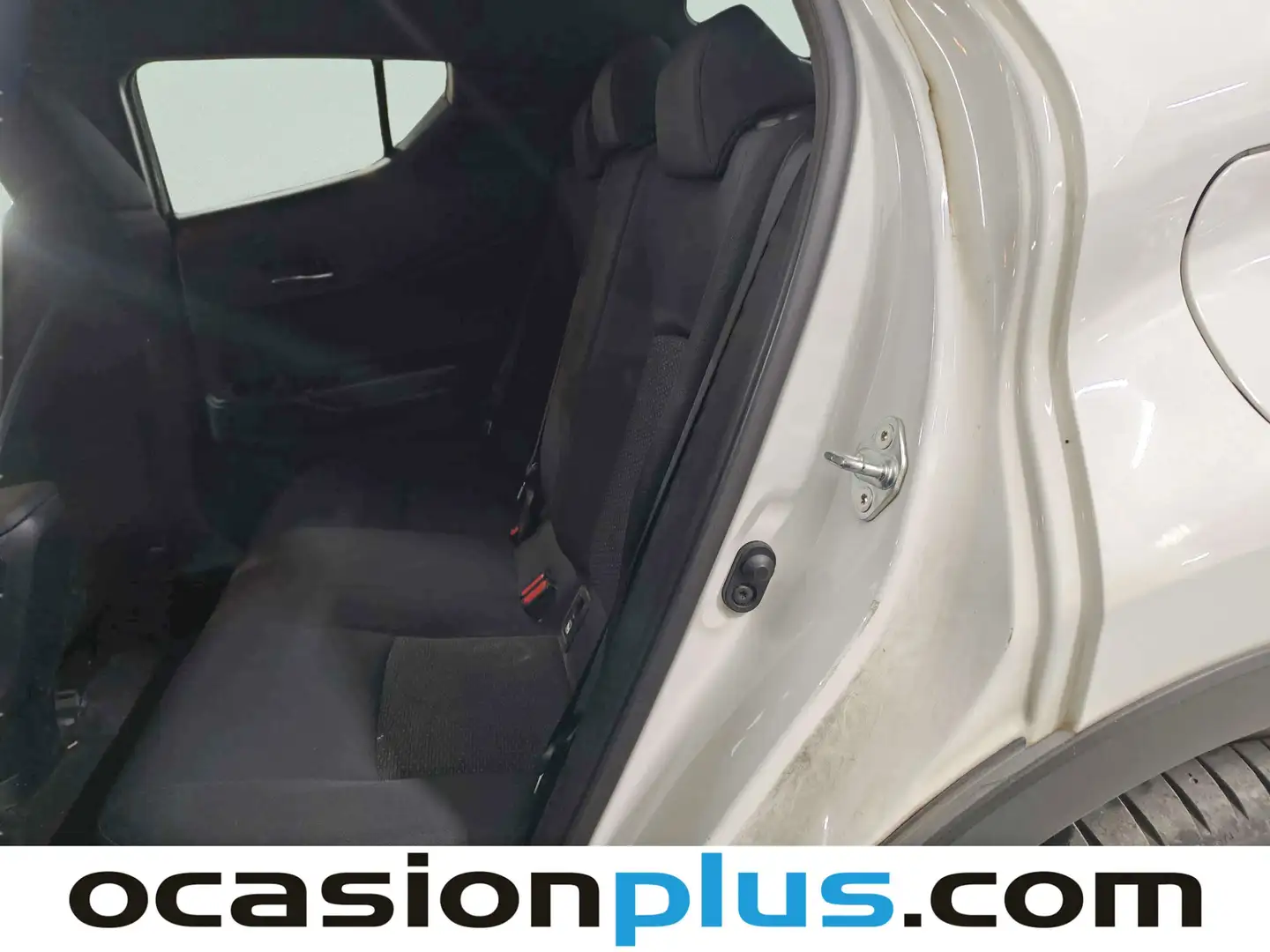 Foto Toyota C-HR Toyota C-HR 1.8 125H Advance (122 CV)