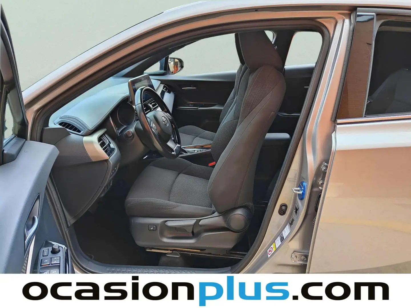 Foto Toyota C-HR Toyota C-HR 1.8 125H Advance (122 CV)