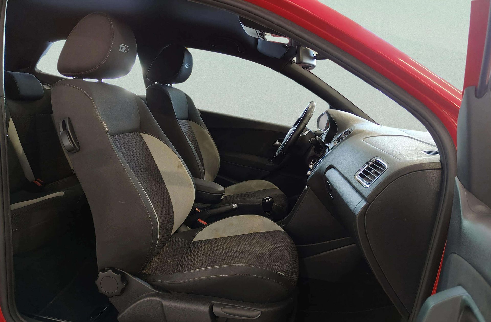 Volkswagen Polo Sport by R-Line 1.6 TDI - foto 15