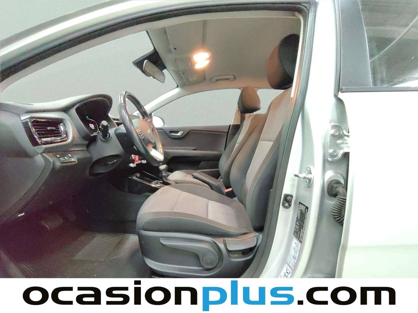 Foto asientos delanteros KIA Stonic KIA Stonic 1.0 T-GDi Drive (100 CV)
