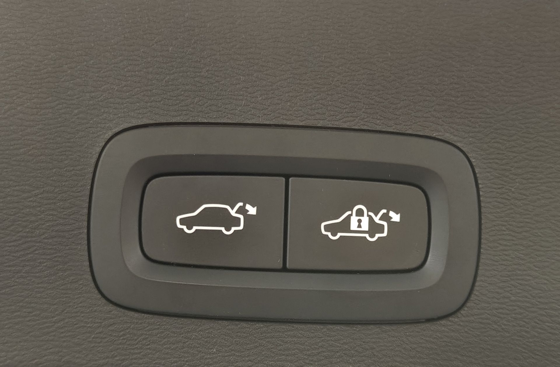 Volvo XC40 T5 Recharge PHEV Plus Dark - foto 23