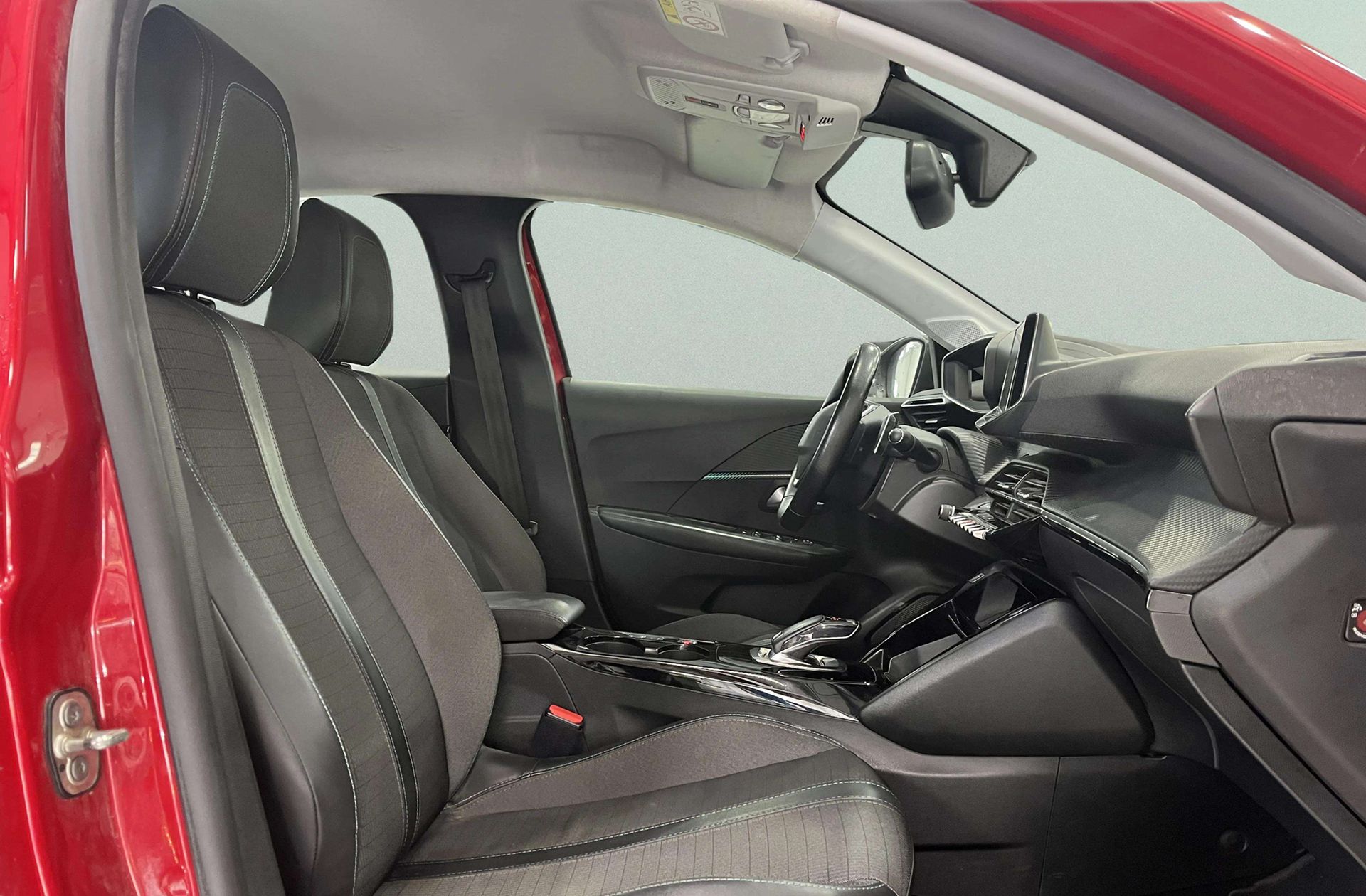 Peugeot 208 PureTech 100 Allure EAT8 - foto 16