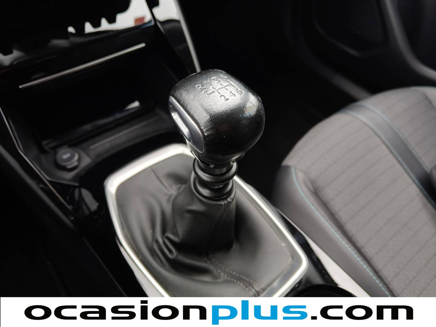 Foto Peugeot 2008 Peugeot 2008 PureTech 130 S&S Allure Pack (130 CV)