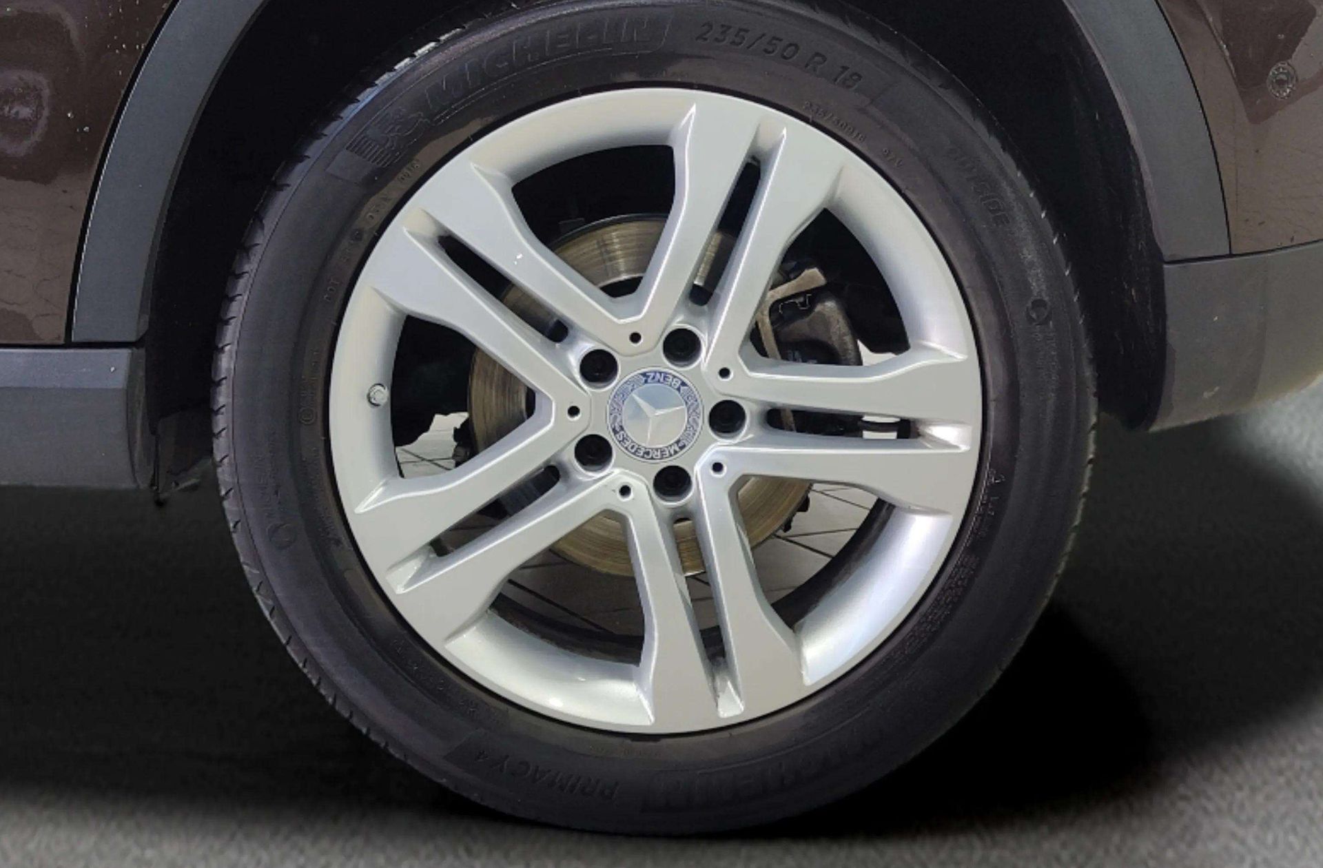 Mercedes-Benz GLA 250 4Matic Urban - foto 39