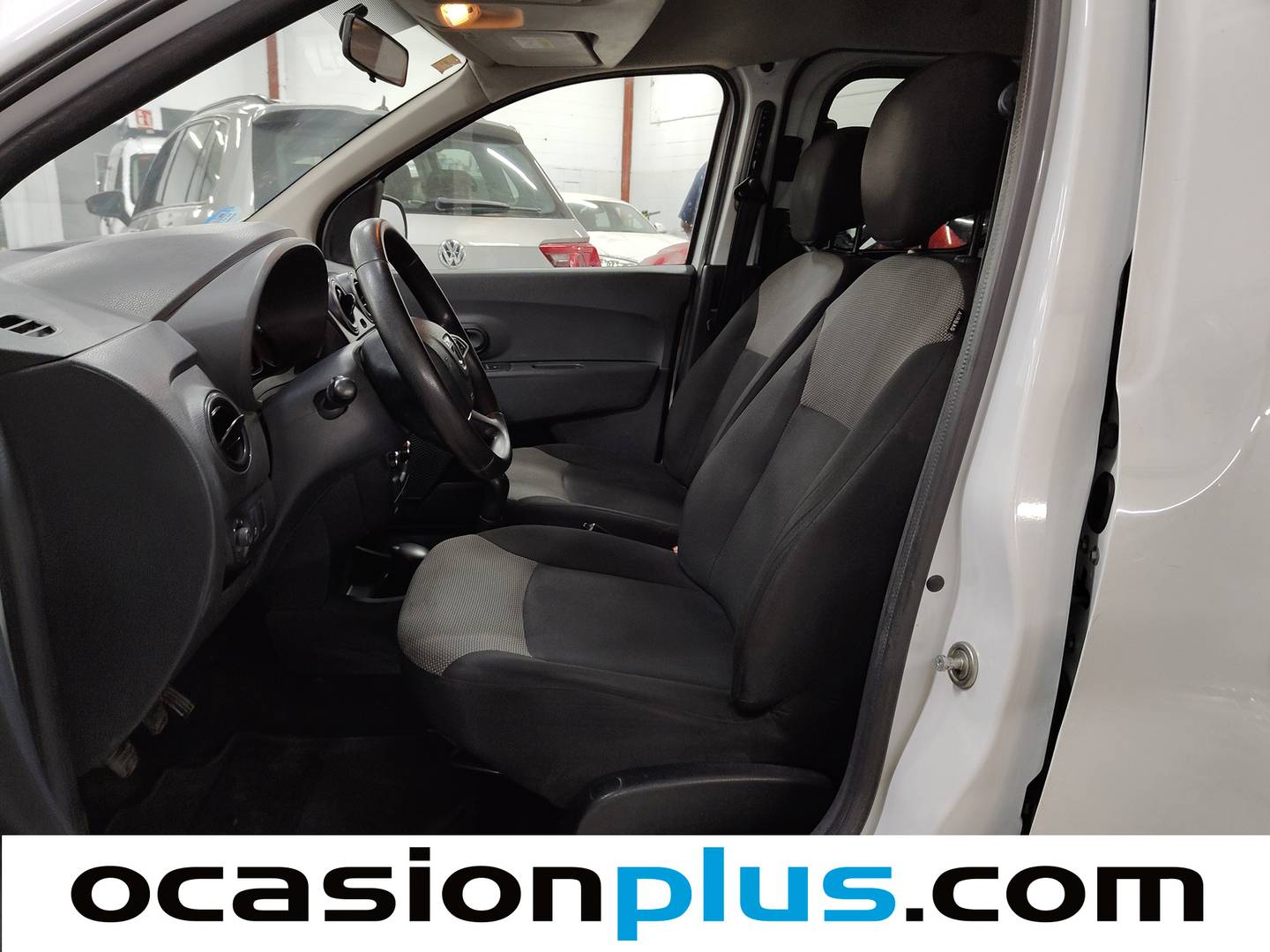 Foto asientos delanteros Dacia Dokker Dacia Dokker Essential 1.6 ECO-G (109 CV)