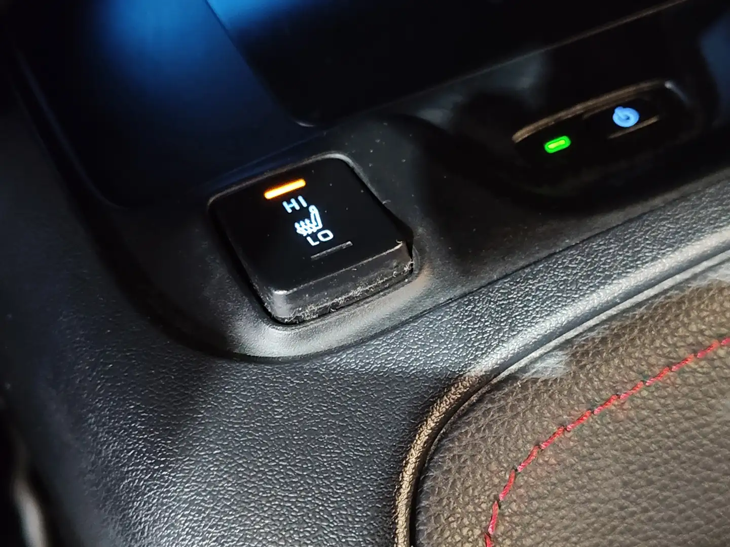 Foto Toyota Corolla Toyota Corolla 180H Advance E-CVT (180 CV)