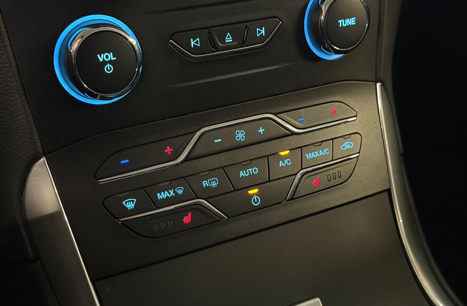 Ford S-Max 2.0 TDCi Panther Titanium Powershift 7 plazas - foto 41