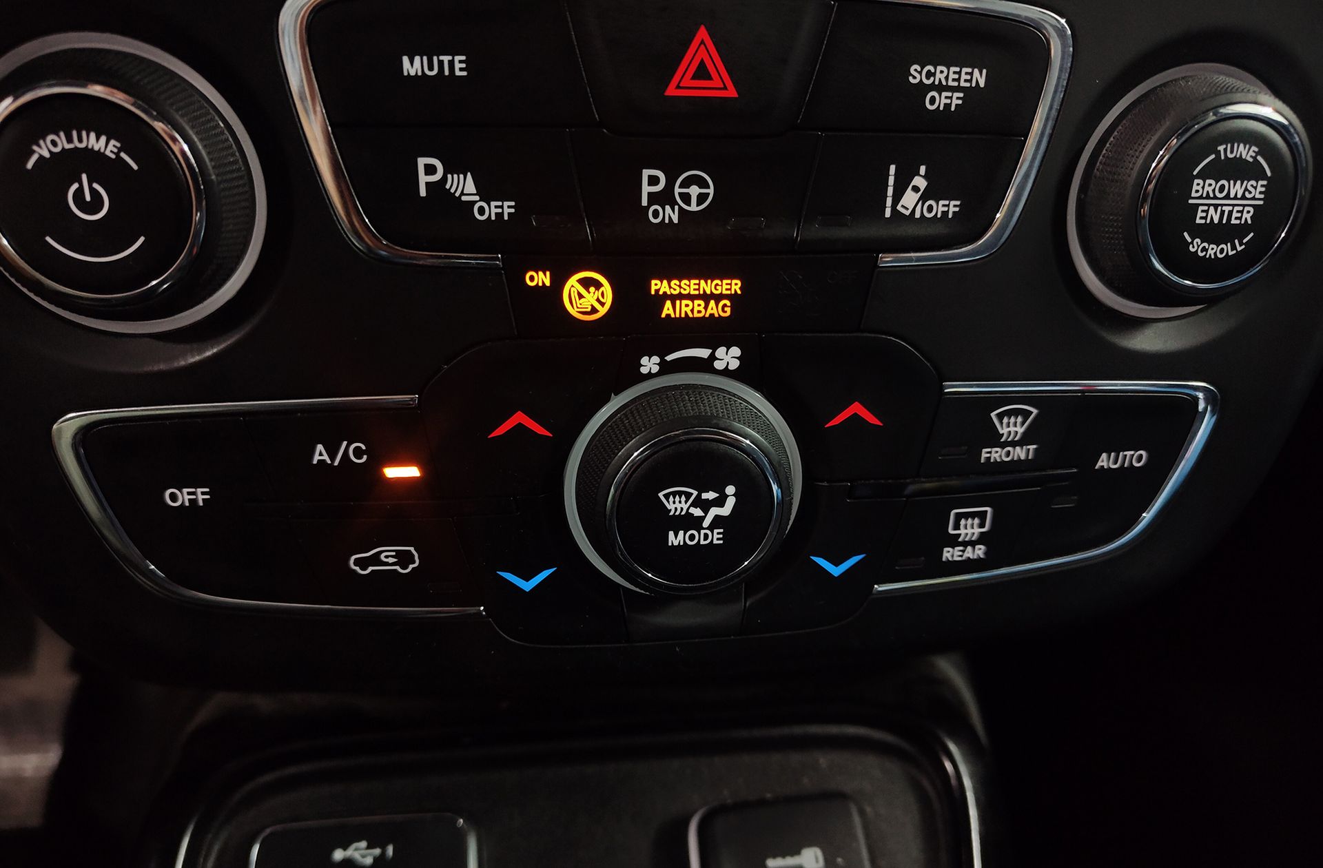 Jeep Compass 1.4 MultiAir Limited 4x2 - foto 35