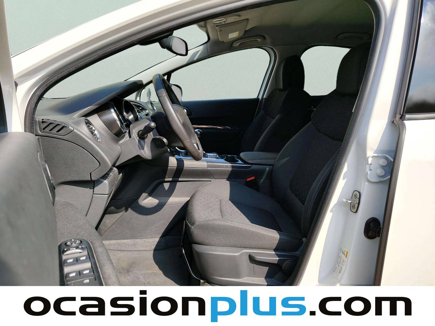 Foto asientos delanteros Peugeot 3008 Peugeot 3008 1.6 BlueHDI FAP Style (120 CV)