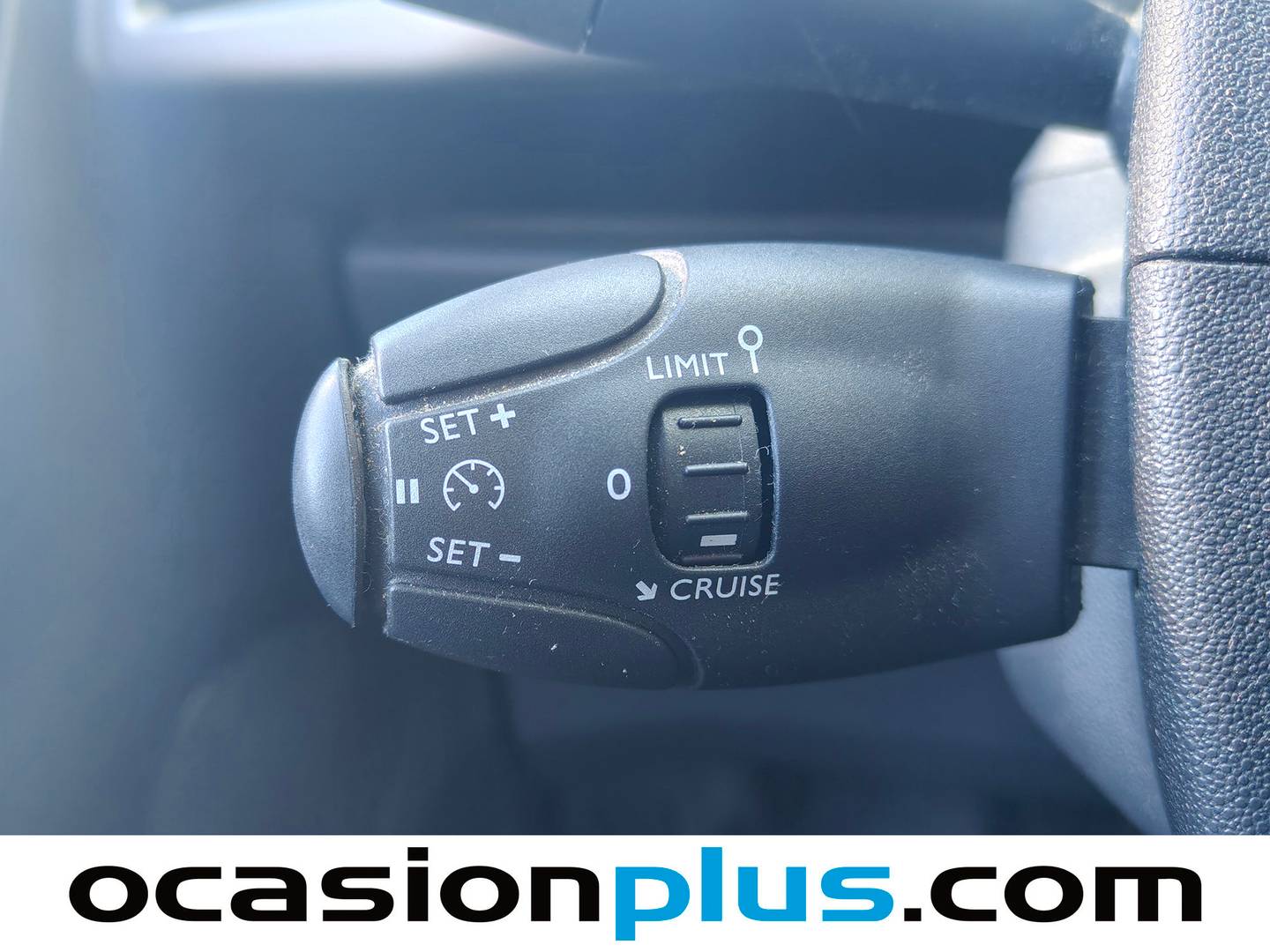 Equipamiento del DS DS 3 DS DS3 Crossback BlueHDi 100 S&S Desire (99 CV)