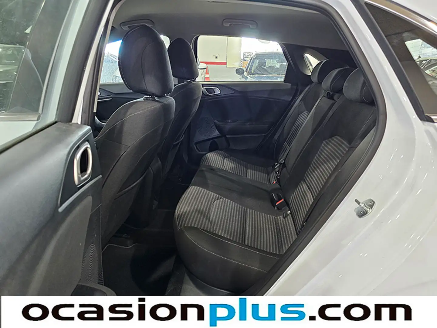 Foto KIA Ceed Kia Ceed 1.6 MHEV iMT Drive (136 CV)