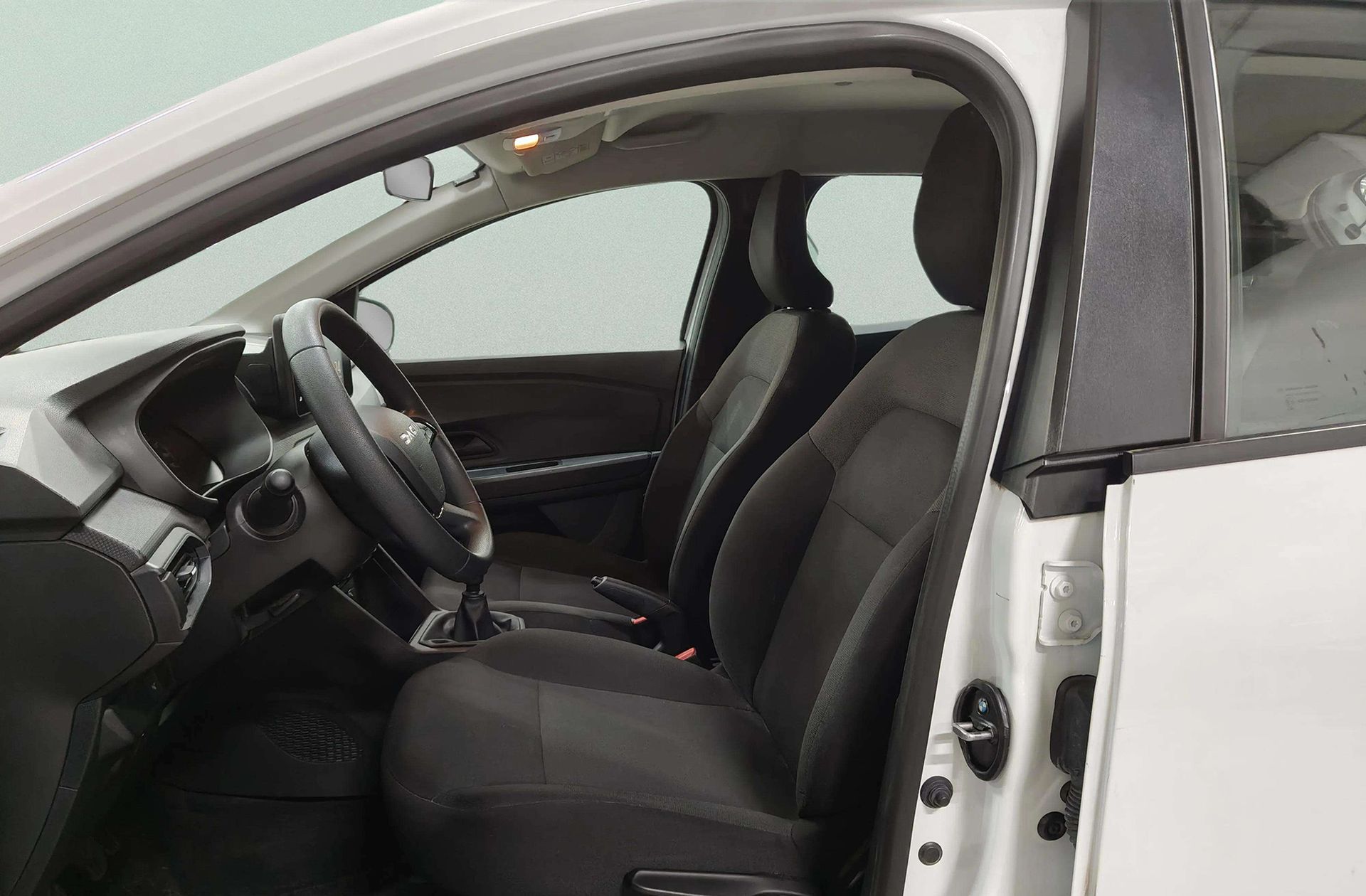 Dacia Sandero Essential TCe - foto 10