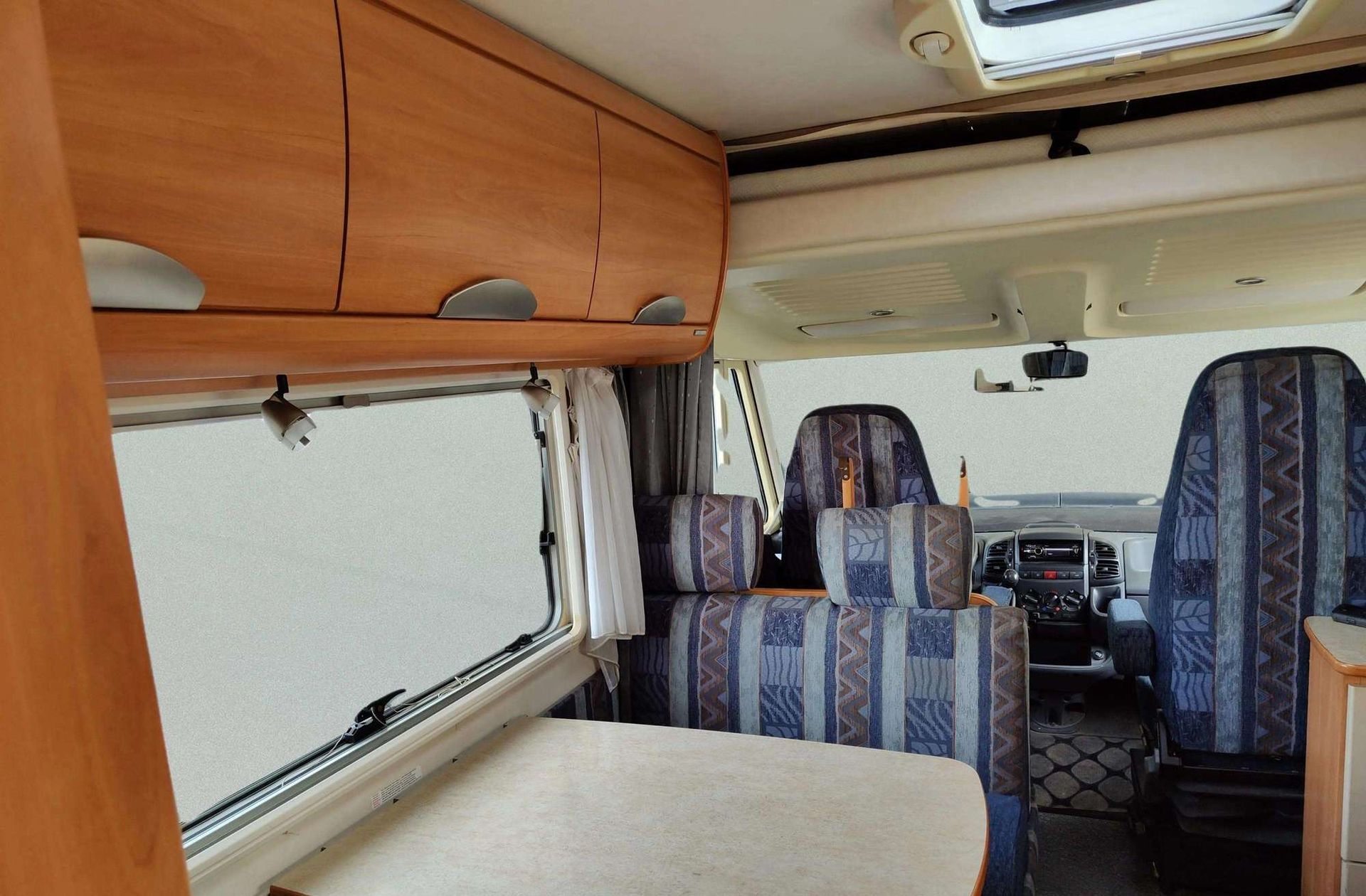 Hymer B 694 2.8D 4 plazas - foto 28