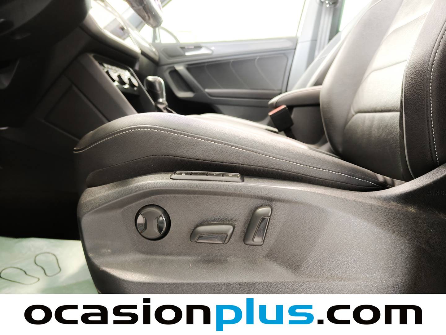 Foto Volkswagen Tiguan Volkswagen Tiguan Sport 2.0 TSI 4Motion (190 CV) DSG Pack R-Line