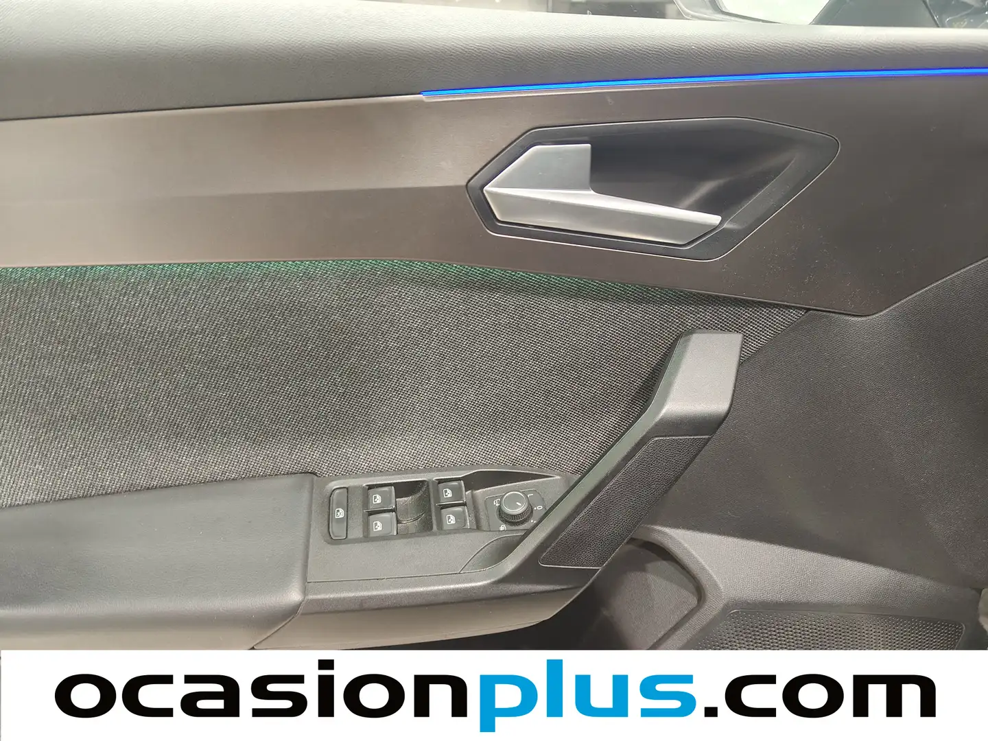 Foto Seat León SEAT León 1.5 eTSI S&S Xcellence Go L DSG (150 CV)