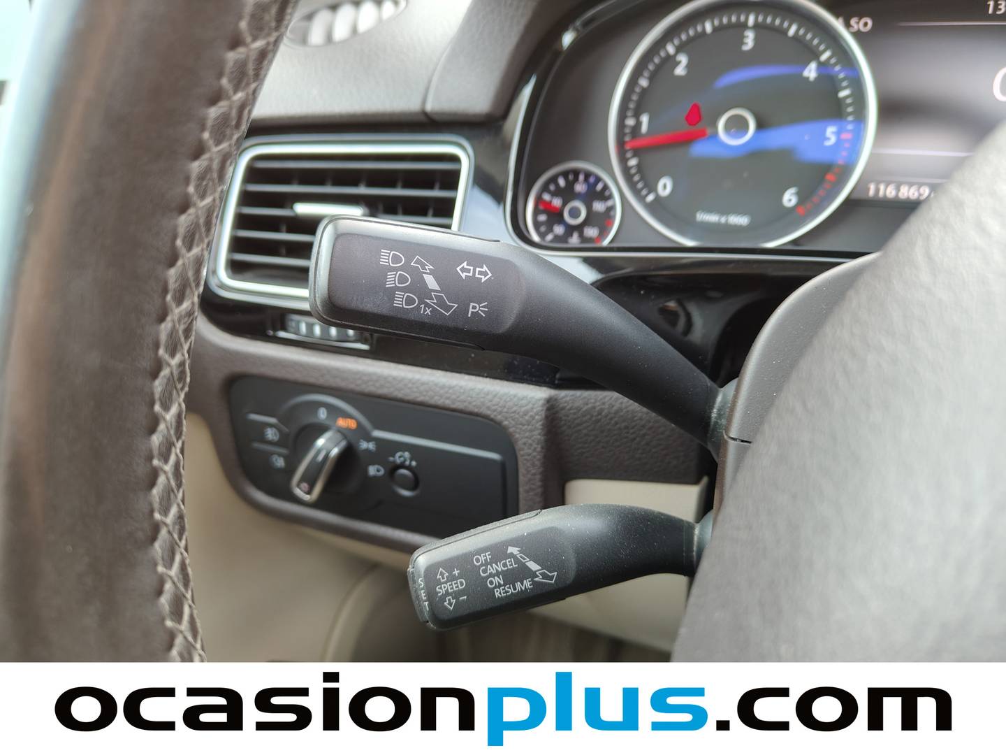 Foto Volkswagen Touareg Volkswagen Touareg Premium 3.0 TDI V6 BMT (245 CV) Tiptronic