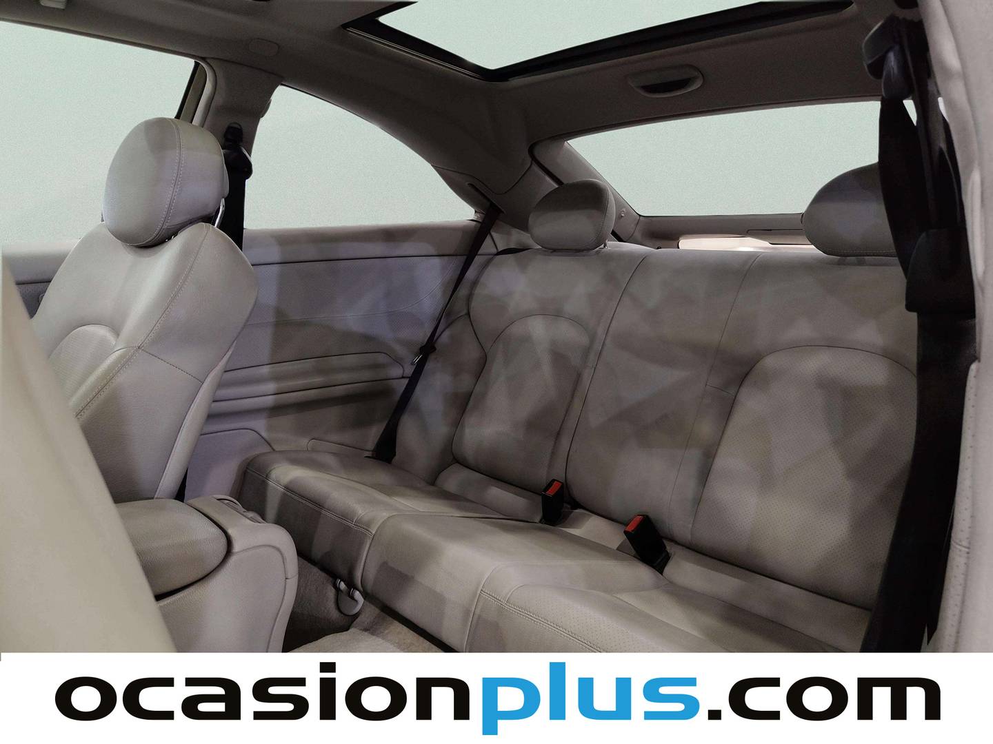 Foto asientos traseros Mercedes Clase C Mercedes Clase C Sportcoupe 220 CDI (143 CV)