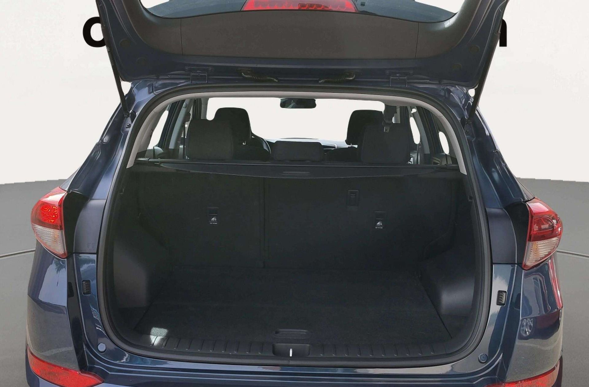 Hyundai Tucson 1.6 GDI BlueDrive 25 Aniversario 4x2 - foto 15