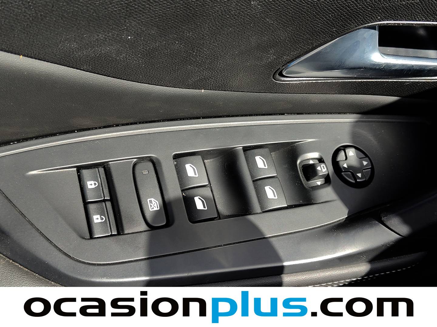 Peugeot 408 Peugeot 408 Allure Hybrid eDCS6 (145 CV) 2025