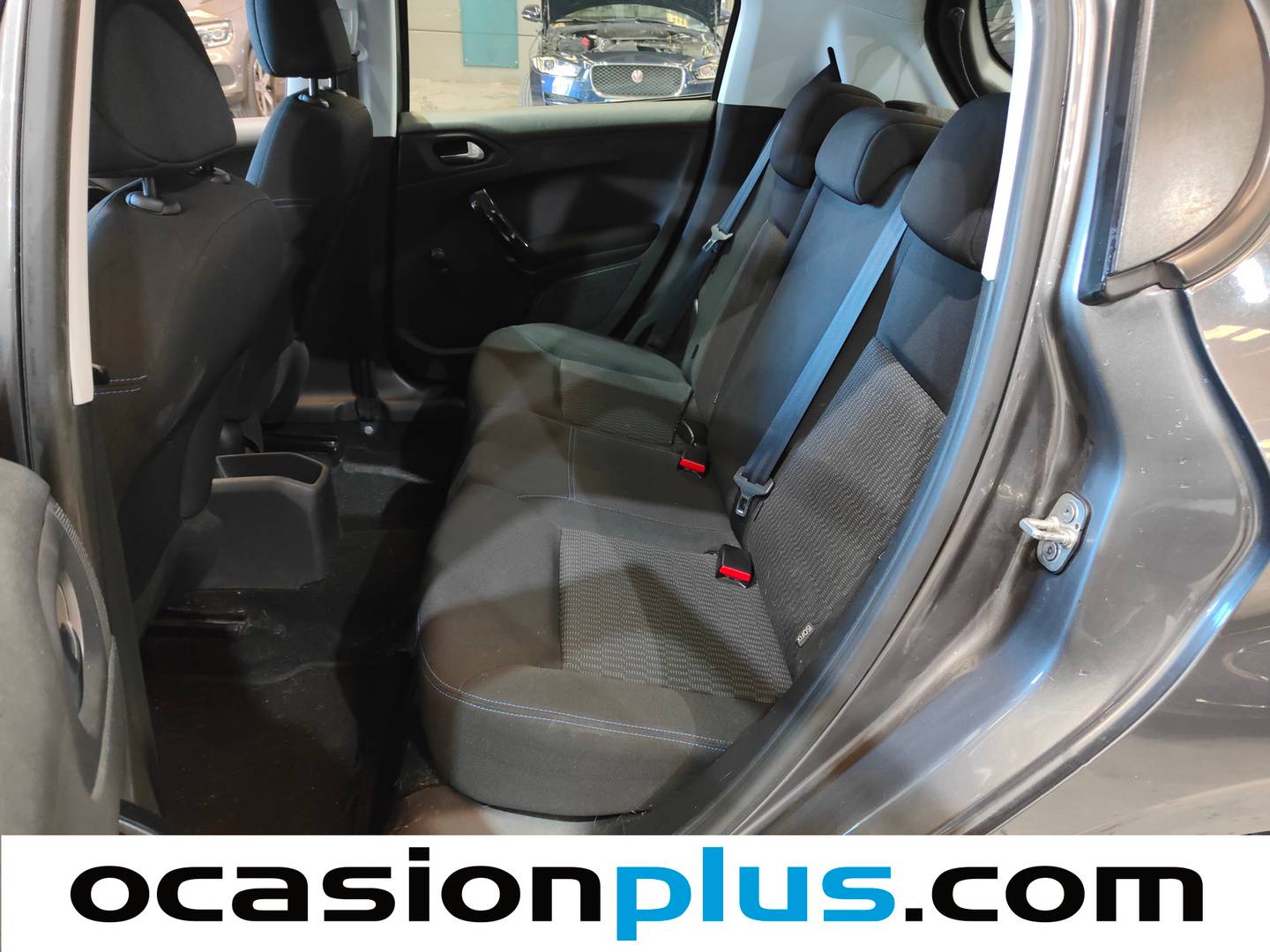 Foto asientos traseros Peugeot 208 Peugeot 208 5P Signature 1.2L PureTech (82CV)