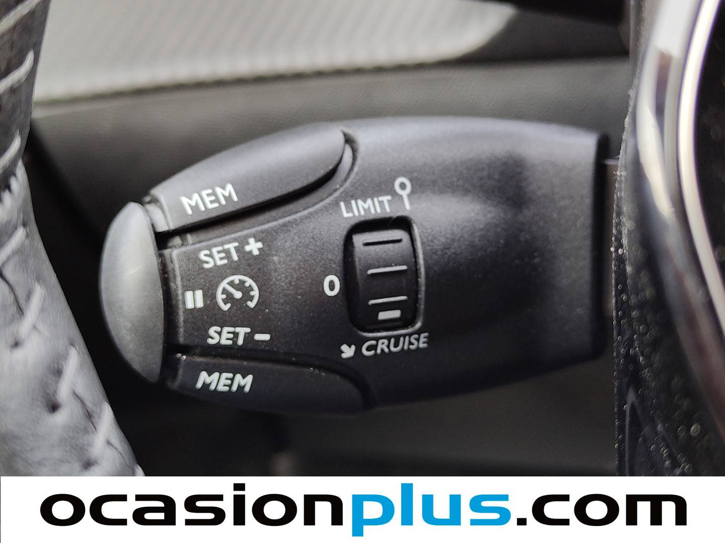 Peugeot 2008 Peugeot 2008 Allure Hybrid eDCS6 (145 CV) seminuevo