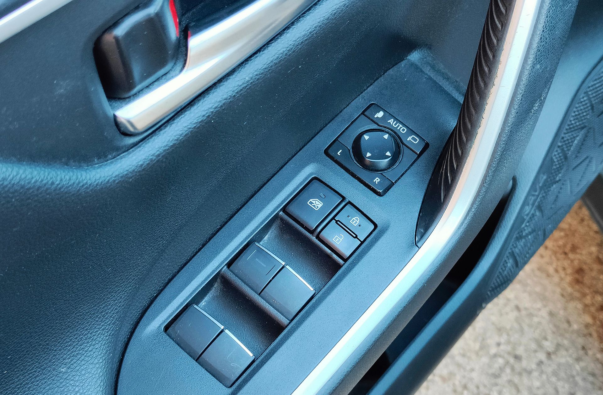 Toyota RAV4 2.5l hybrid Feel! - foto 35