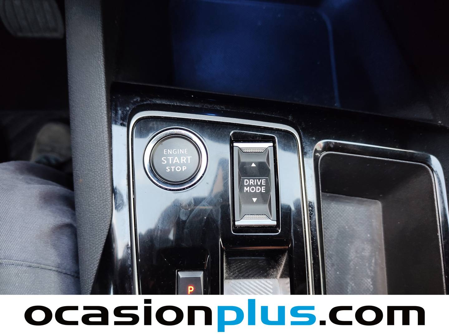 Foto Peugeot 3008 Hybrid Peugeot 3008 Hybrid 300 Allure Pack e-EAT8 (300 CV)